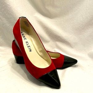 Anne Klein iflex Red Suede Low Wedge Shoes Black Toe Size 8M